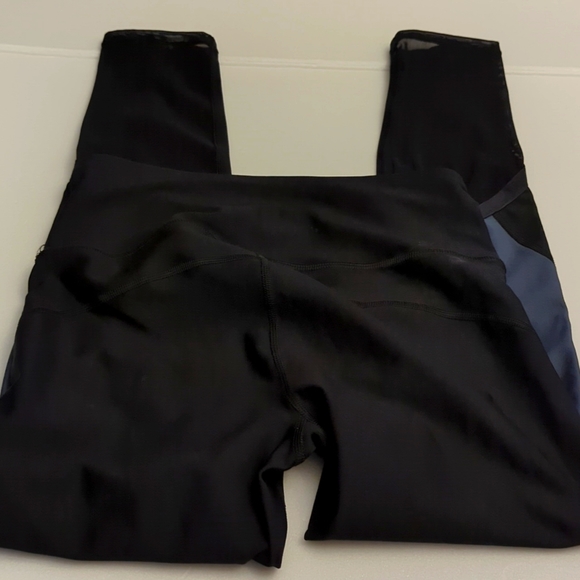 Under Armour leggings - Picture 3 of 4